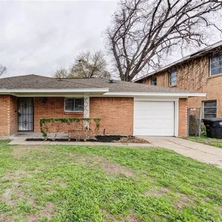 Rent this 4 bed house on 3136 Hutchins Street in Houston, TX 77004