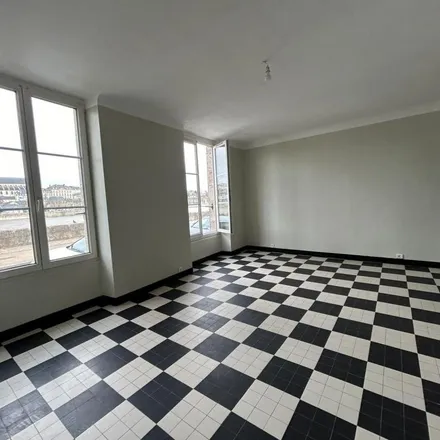 Rent this 3 bed apartment on 5 d Rue du Docteur Jean Laigret in 41000 Blois, France