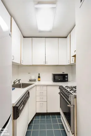 Image 3 - 239 EAST 79TH STREET 7D in New York - Apartment for sale