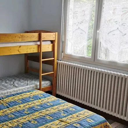 Rent this 3 bed house on 48200 Saint-Chély-d'Apcher