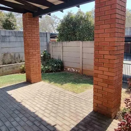 Rent this 2 bed townhouse on Northgate Mall in Doncaster Drive, Johannesburg Ward 114