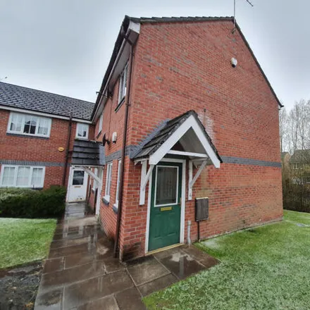 Rent this 2 bed room on Bankwood Drive in Manchester, M9 8NH