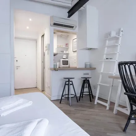 Rent this studio apartment on Via Pasquale Paoli 2