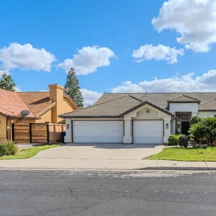 Buy this 4 bed house on 1070 North Dewitt Avenue in Clovis, CA 93611