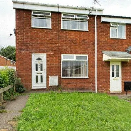 Rent this 3 bed house on Holmefields Road in Redcar and Cleveland, TS6 0TH