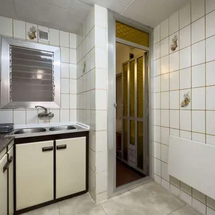 Image 6 - Carrer d'Espriu, 11, 08923 Santa Coloma de Gramenet, Spain - Apartment for rent