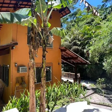 Buy this 4 bed house on Rua 45 in Serra Grande, Niterói - RJ