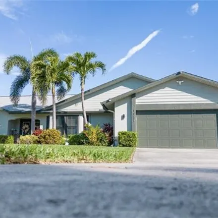 Image 2 - 1737 Savona Parkway, Cape Coral, FL 33904, USA - House for sale