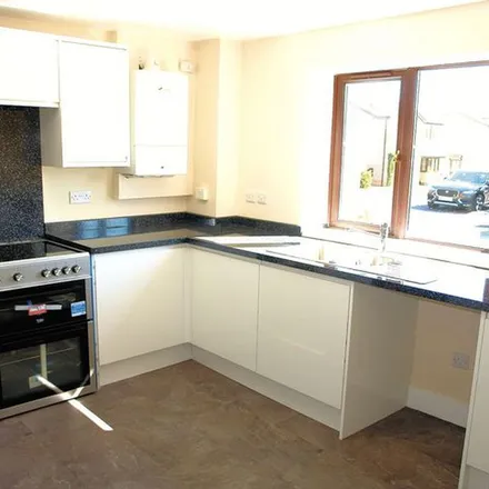 Image 2 - Mayflower Gardens, Nailsea, BS48 1QW, United Kingdom - Apartment for rent