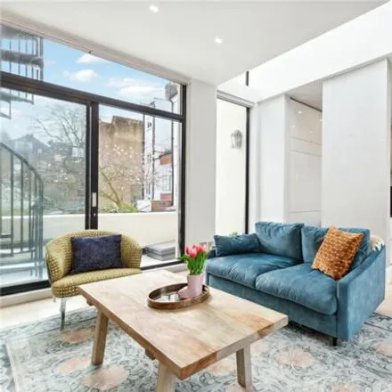 Image 3 - Kemplay Road, London, NW3 1SY, United Kingdom - Townhouse for sale