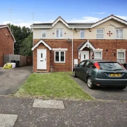 Buy this 2 bed house on Melfort Close in Nuneaton and Bedworth, CV10 9TA