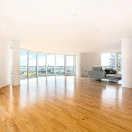 Rent this 3 bed apartment on Coxswain Court in 22 Dockyard Lane, Canary Wharf