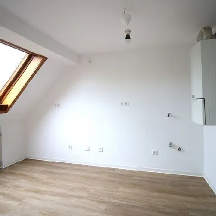 Rent this 2 bed apartment on Ortmannsheide 238 in 47804 Krefeld, Germany