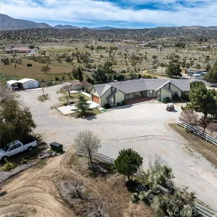 Image 3 - 10800 Fort Tejon Road, CA 93543, USA - House for sale