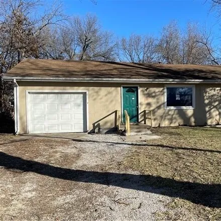 Buy this 3 bed house on 575 South Thornton Street in Richmond, MO 64085
