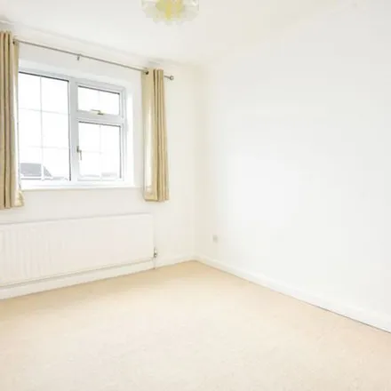 Rent this 4 bed apartment on Hookstone Oval in Harrogate, HG2 8QE