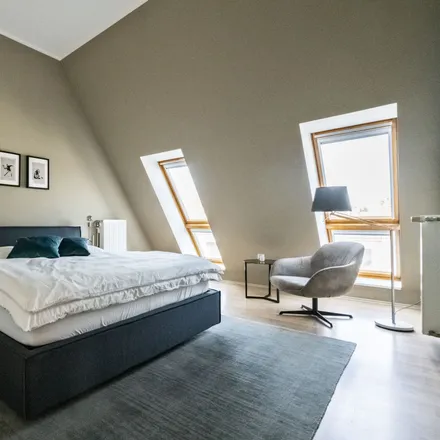 Rent this 3 bed apartment on Kantstraße 139 in 10623 Berlin, Germany