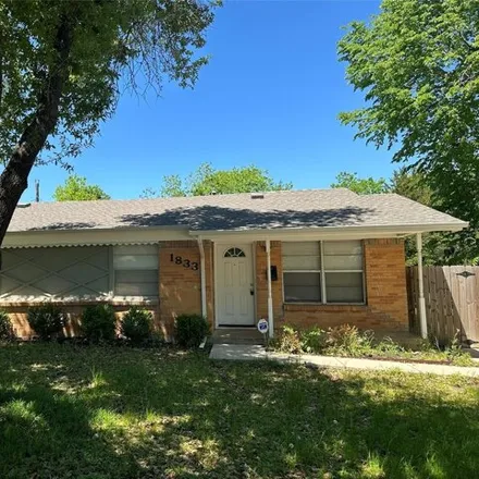 Buy this 3 bed house on 1898 Grove Circle in Mesquite, TX 75149
