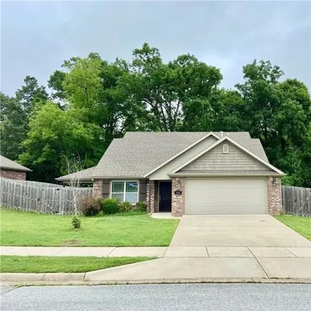 Rent this 3 bed house on 901 East Asher Drive in Rogers, AR 72758