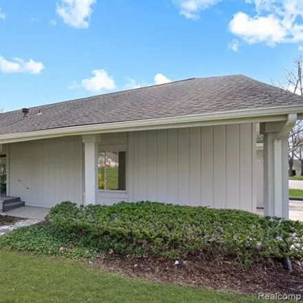 Image 2 - Wabeek Country Club, 4000 Clubgate Drive, Bloomfield Township, MI 48302, USA - Condo for sale