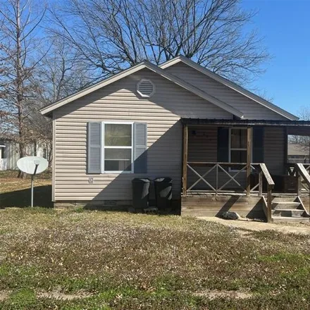 Buy this 2 bed house on 653 West 8th Street in Chelsea, Rogers County