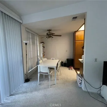 Image 4 - 580 North Brea Boulevard, Brea, CA 92821, USA - Condo for rent