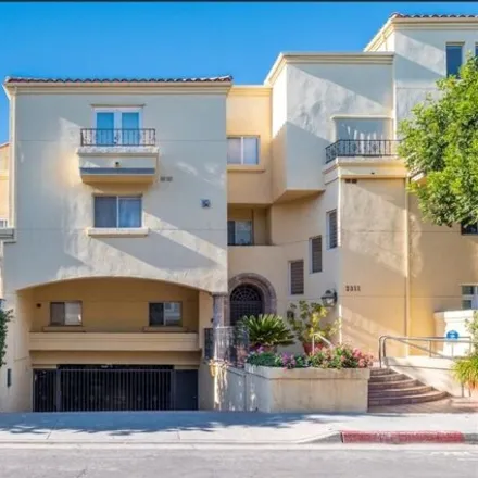 Buy this 2 bed condo on 1006 Cloverfield Boulevard in Santa Monica, CA 90404
