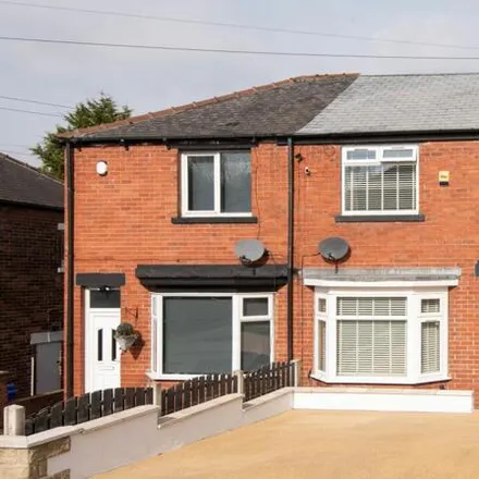 Buy this 3 bed duplex on Handsworth Crescent in Sheffield, S9 4BP