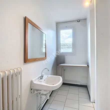 Rent this 2 bed apartment on Lasbignètes in 6 Grande Rue, 47600 Francescas