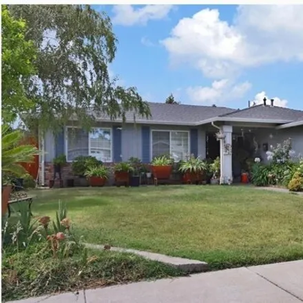 Buy this 3 bed house on 2918 Angel Dr in Stockton, California