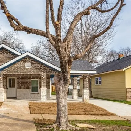 Buy this 3 bed house on 1237 Elmwood Avenue in Fort Worth, TX 76104