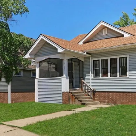 Buy this 4 bed house on 6061 35th Avenue in Kenosha, WI 53142