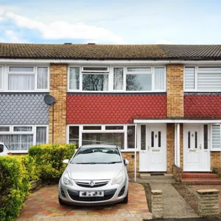 Buy this 3 bed townhouse on Hobbs Close in Cheshunt, EN8 0ED