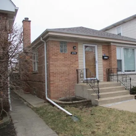 Image 2 - 6133 West Giddings Street, Chicago, IL 60630, USA - House for sale