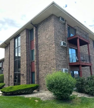 Buy this 1 bed condo on 15802 Terrace Drive in Oak Forest, IL 60452