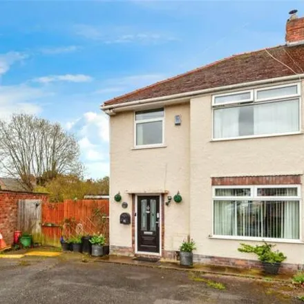 Buy this 3 bed duplex on 3 Woodcote Bank in Bebington, CH42 4NL