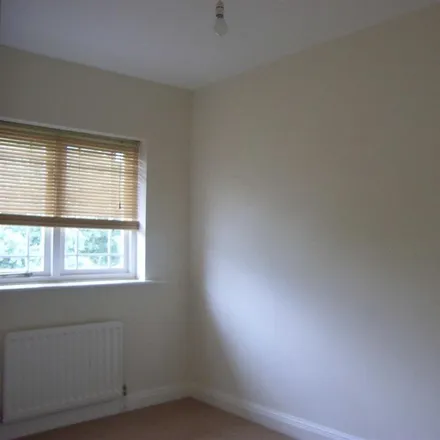 Image 4 - 10 Barford Drive, Dean Row, SK9 2GB, United Kingdom - House for rent