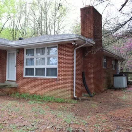 Buy this 3 bed house on United States Highway 25 in London, KY 40755