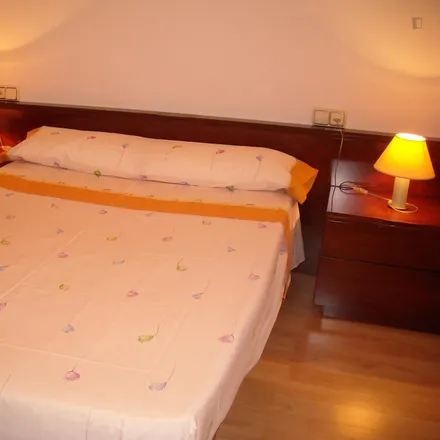 Rent this 2 bed room on Carrer d'Aragó in 40, 08001 Barcelona