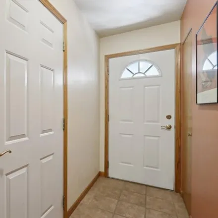 Image 3 - 4920, 4924, 4926, 4928, 4930, 4934, 4936, 4938 West Maple Leaf Circle, Greenfield, WI 53220, USA - Condo for sale