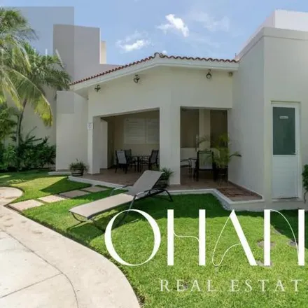 Rent this 4 bed house on Calle Tikal in 77507 Cancún, ROO