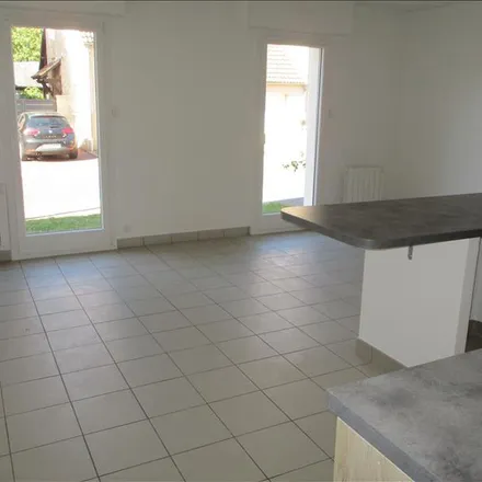 Rent this 1 bed apartment on Rue de la Libération in 91150 Morigny-Champigny, France