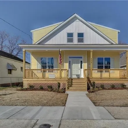 Buy this 4 bed house on 125 North 2nd Street in Hampton, VA 23664