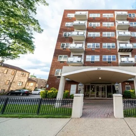 Buy this 1 bed condo on Jefferson Street in Hackensack, NJ 07601