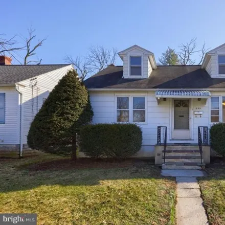 Buy this 2 bed house on 277 East Ferdinand Street in Manheim, PA 17545