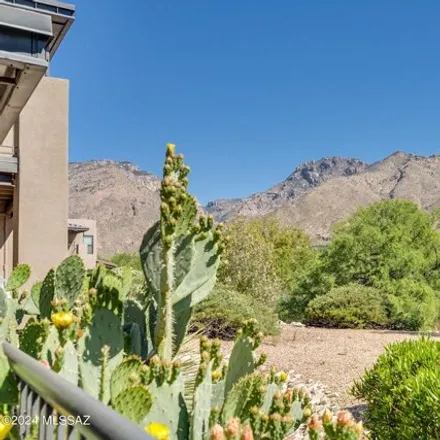 Buy this 2 bed condo on 5798 North Chieftain Trail in Pima County, AZ 85750