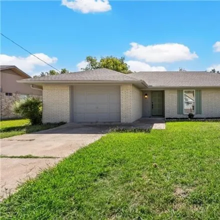 Buy this 3 bed house on 208 Royal Drive in Marlin, TX 76661