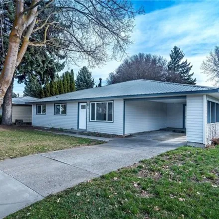 Buy this 4 bed house on 1107 East Capitol Avenue in Ellensburg, WA 98926