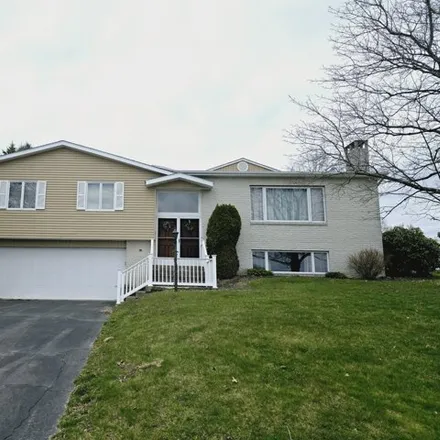 Buy this 3 bed house on 26 Windsor Drive in Dallas Township, PA 18612
