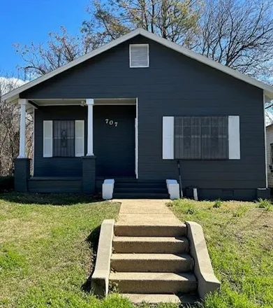 Buy this 2 bed house on 751 First North Street in Vicksburg, MS 39183